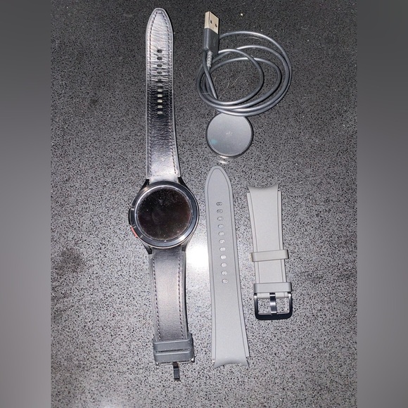 Samsung Galaxy Watch 4, 46mm Smartwatch - Picture 1 of 14